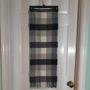 "Cashmere Feel" Washable Scarf